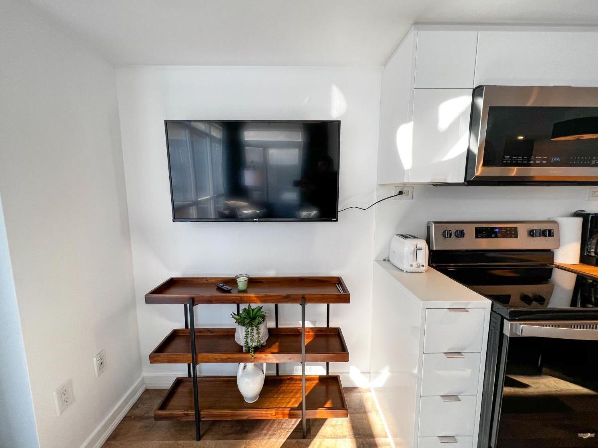 Simply Comfort. Elegant Apartments Dan Lecki Торонто Екстериор снимка