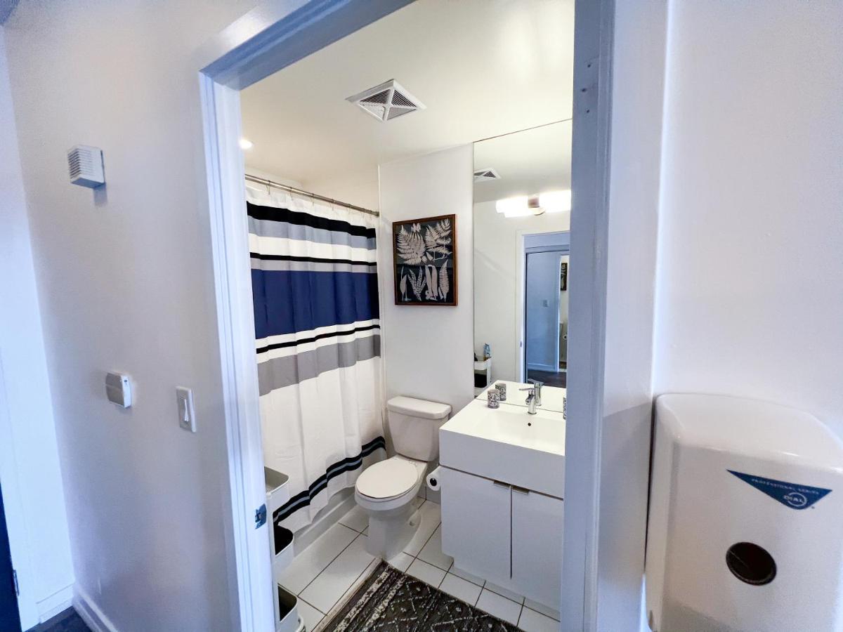 Simply Comfort. Elegant Apartments Dan Lecki Торонто Екстериор снимка