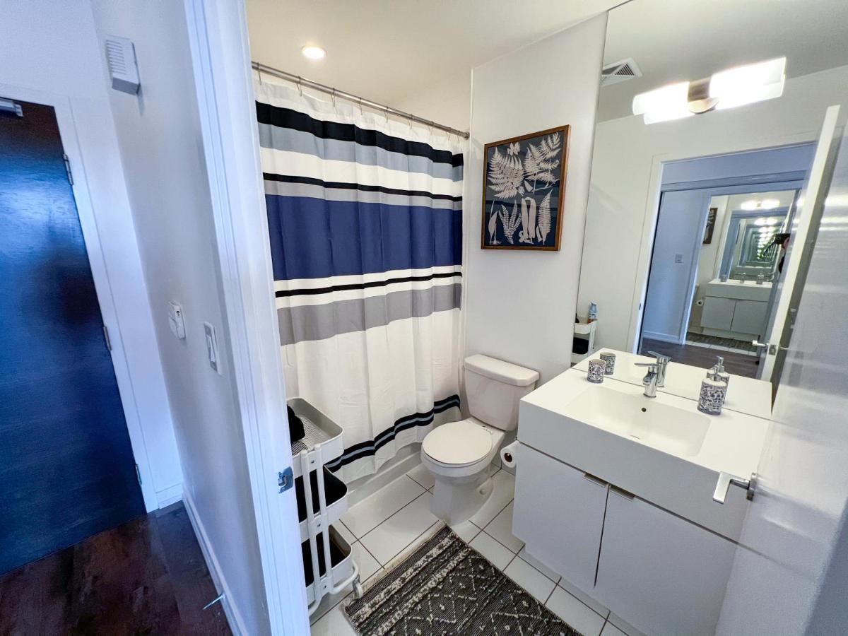 Simply Comfort. Elegant Apartments Dan Lecki Торонто Екстериор снимка