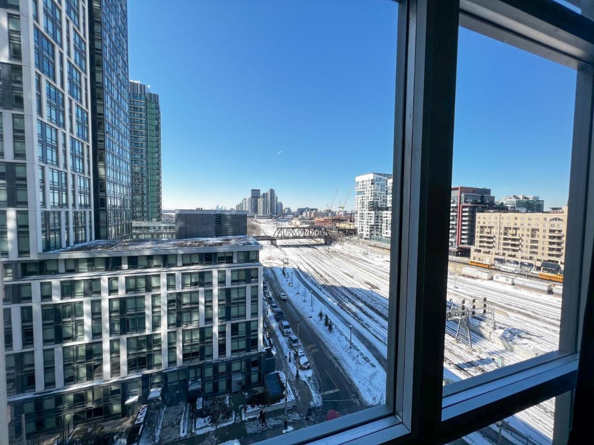 Simply Comfort. Elegant Apartments Dan Lecki Торонто Екстериор снимка